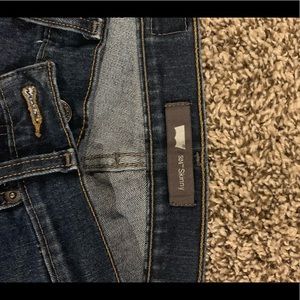 Dark blue Levi jeans